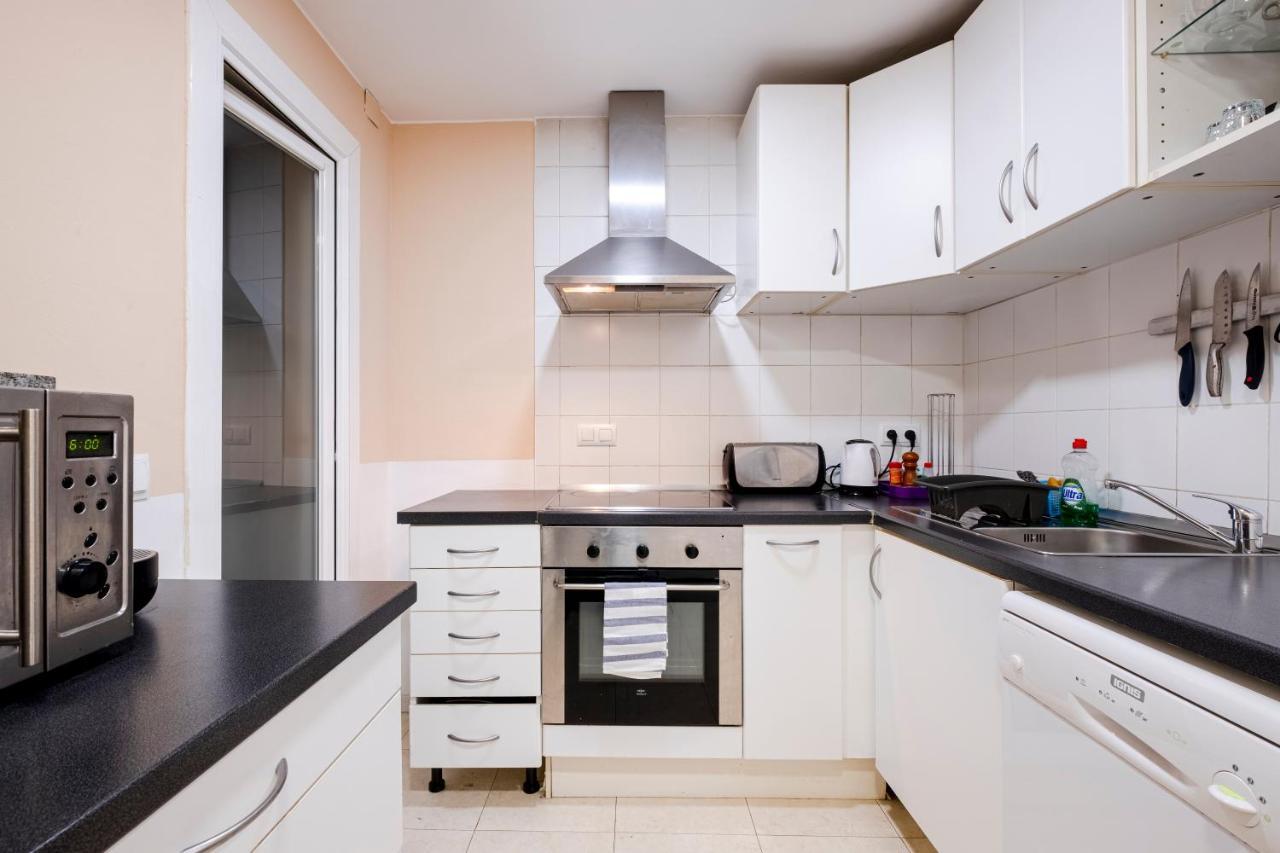 Appartamento Three Bedroom In Sants Barcellona