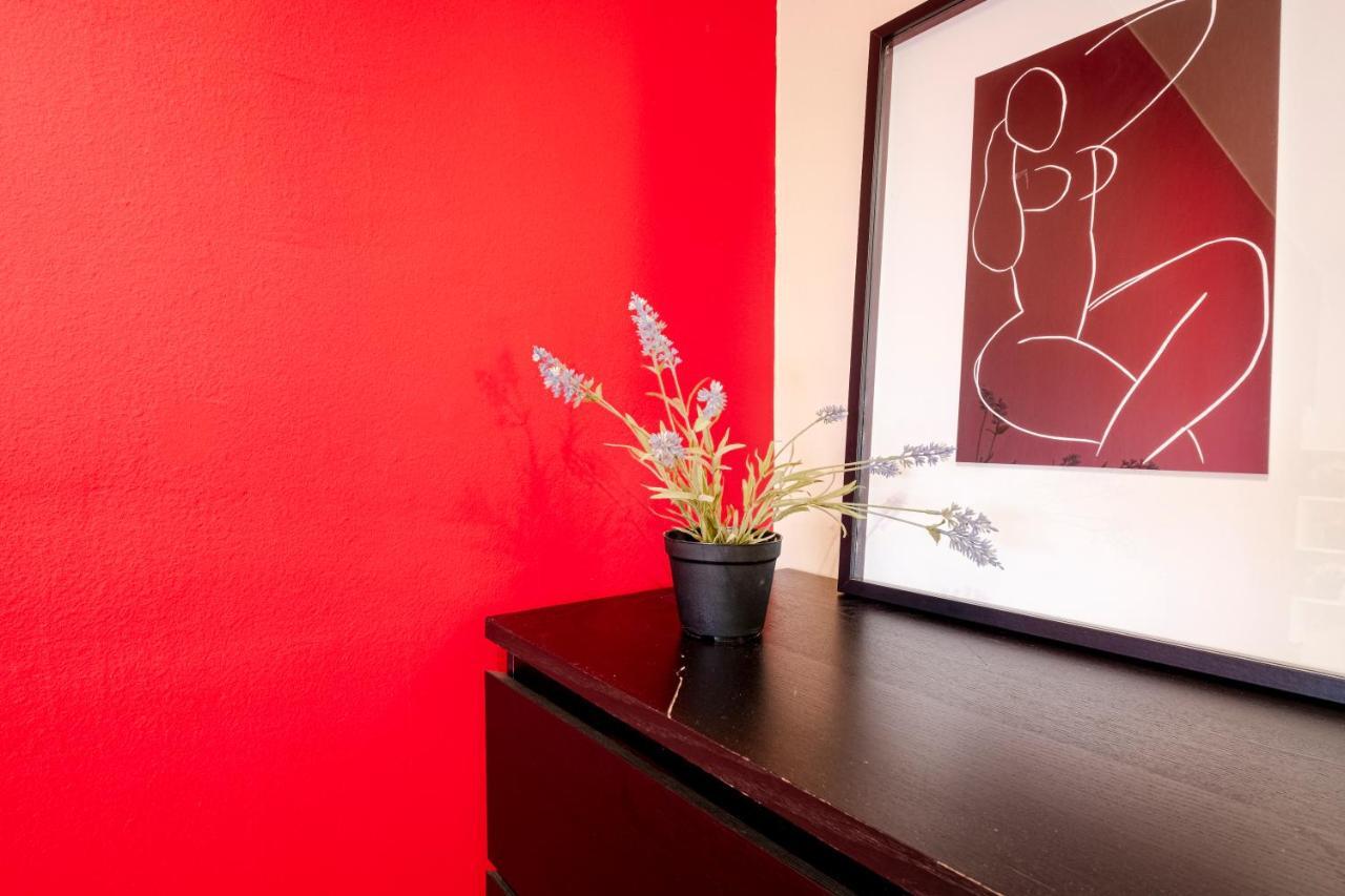Three Bedroom In Sants Appartamento