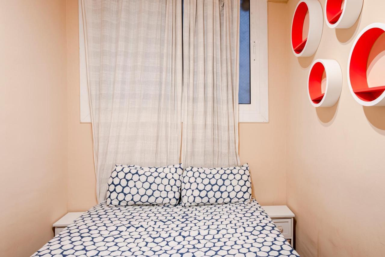 Apartment Three Bedroom In Sants Barcelona